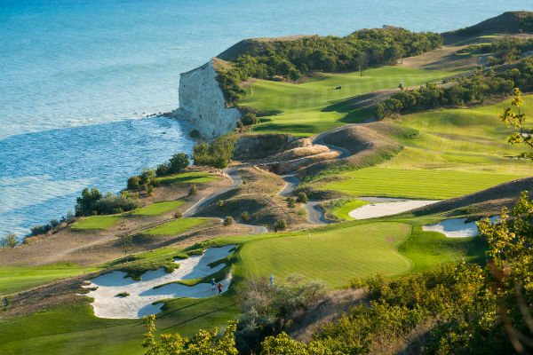 Thracian Cliffs Image Guide – A Golf Course you wouldn’t believe existed